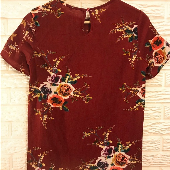 Burgundy Light Floral Blouse - Picture 3 of 4